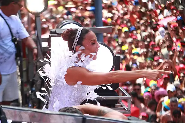 ivete musica do carnaval